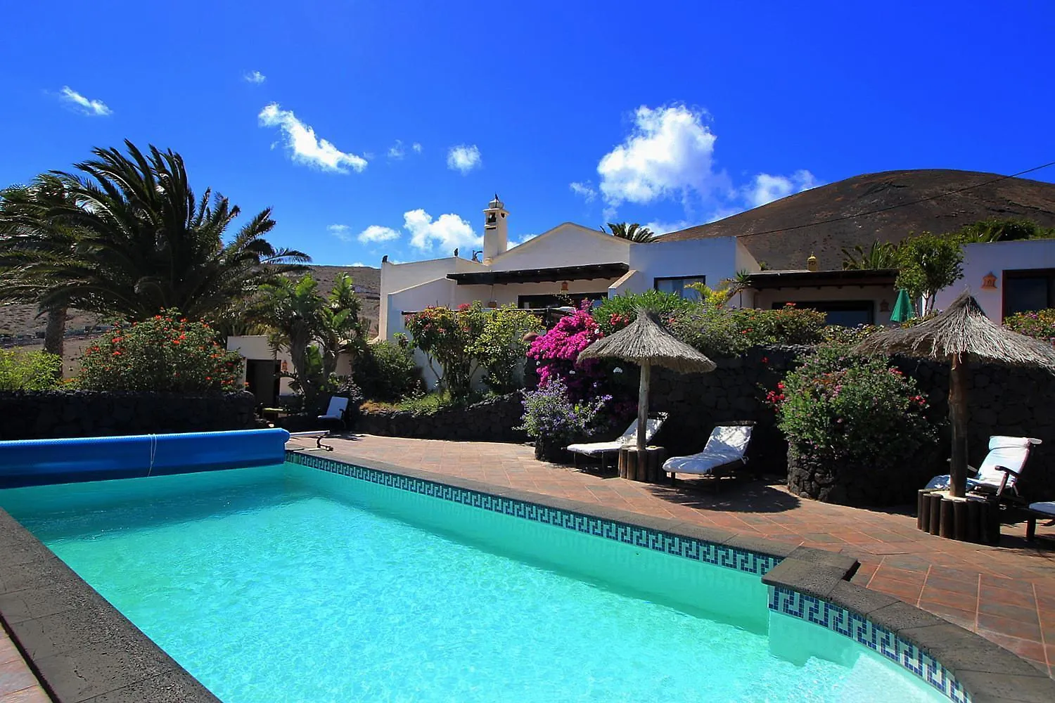 Roco 1 - Grosser Pool, Sauna, Wundervoller Meerblick, Pure Entspannung location